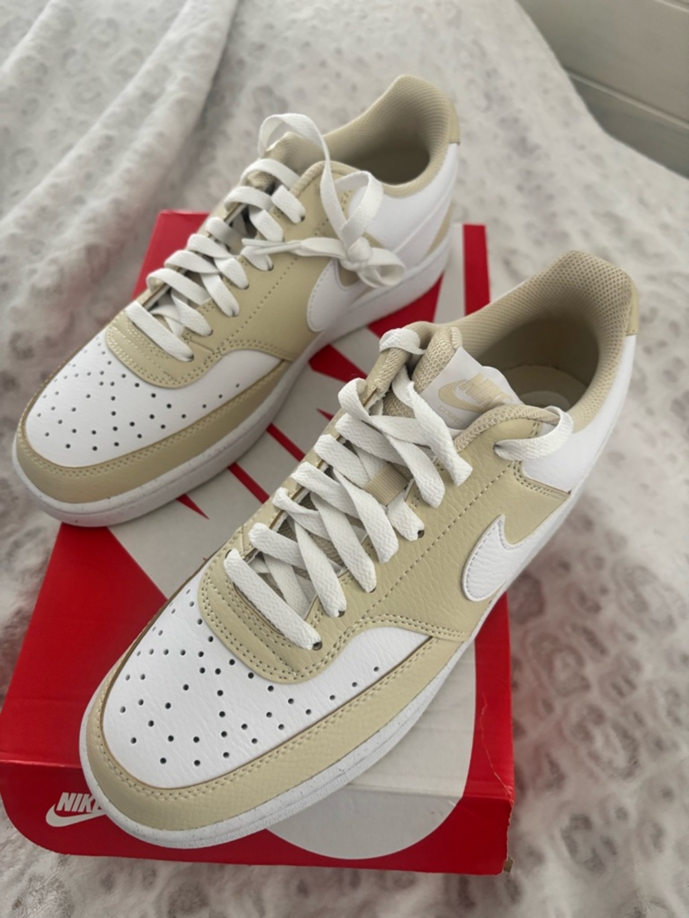 NIB Nike Low-Top Sneakers M Sz 8, W Sz 9.5